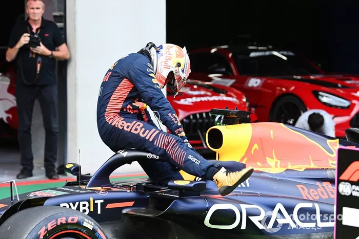 Max Verstappen, Red Bull Racing, llega al Parc Ferme tras la clasificación