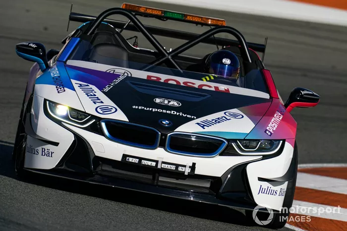 BMW i8 Safety car