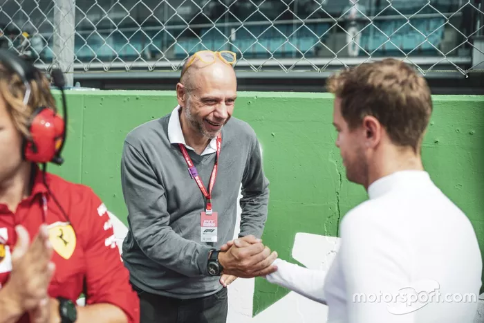 Sebastian Vettel, Ferrari  con un invitado