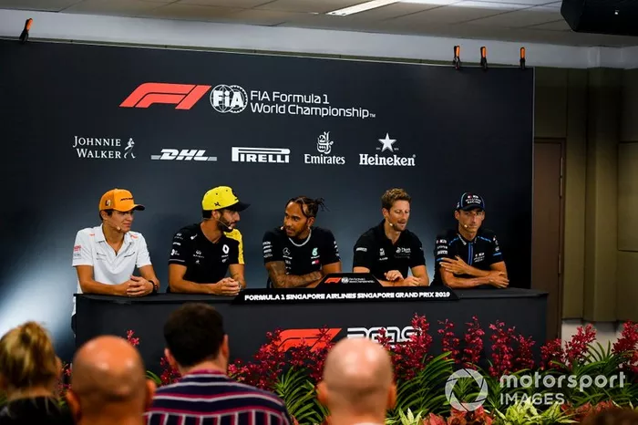 Lando Norris, McLaren, Daniel Ricciardo, Renault F1 Team, Lewis Hamilton, Mercedes AMG F1, Romain Grosjean, Haas F1 Team e Robert Kubica, Williams Racing in conferenza stampa