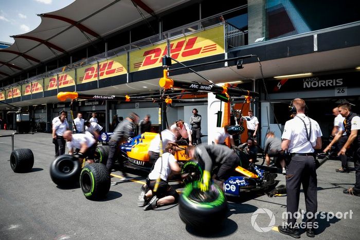 McLaren pit stop