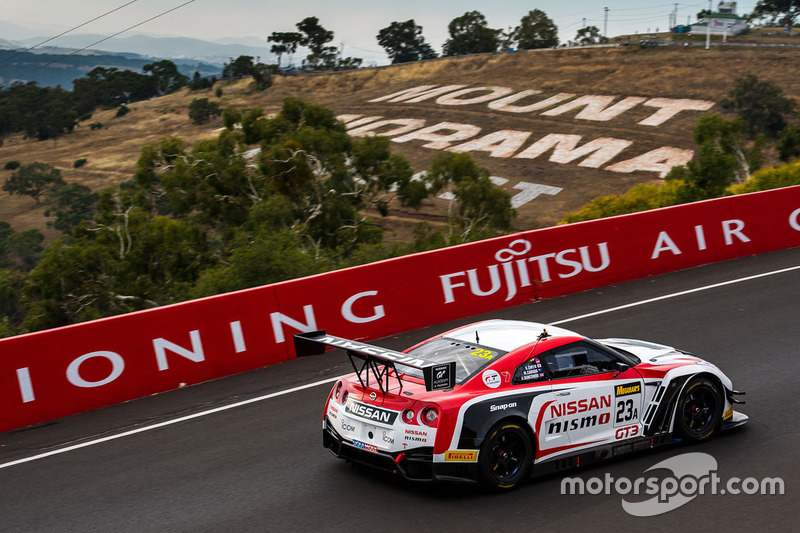 #23 Nissan Motorsport, Nissan GT-R Nismo GT3: Katsumasa Chiyo, Alex Buncombe, Michael Caruso