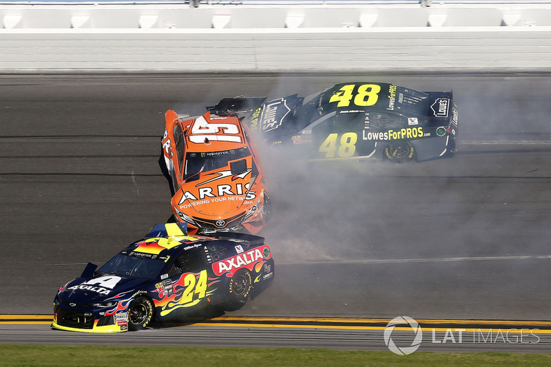 2. William Byron, Hendrick Motorsports,AXALTA Chevrolet Camaro Jimmie Johnson, Hendrick Motorsports Chevrolet Camaro Daniel Suarez, Joe Gibbs Racing Toyota