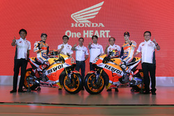 Marc Marquez, Repsol Honda Team, Dani Pedrosa, Repsol Honda Team, avec les membres d'Astra Honda Motor