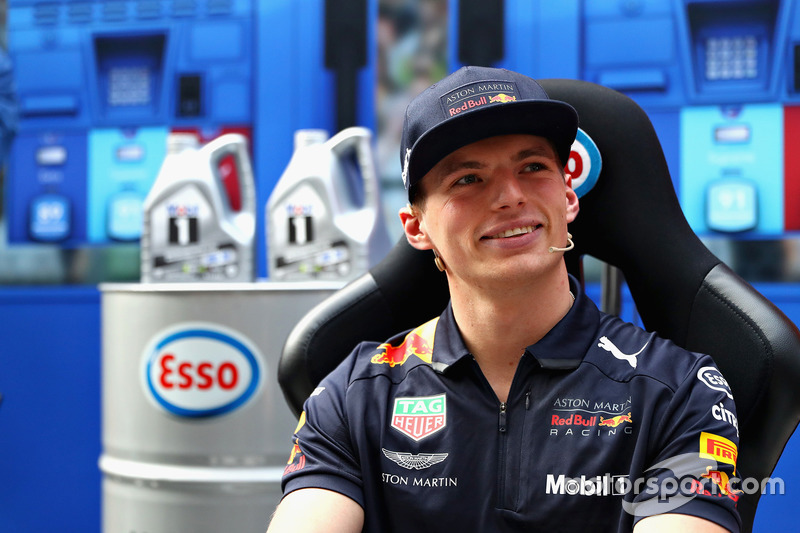 Макс Ферстаппен – <img src="https://cdn-1.motorsport.com/static/img/cfp/0/0/0/100/151/s3/netherlands-2.jpg" alt="" width="20" height="12" /> «ПСВ Эйндховен»