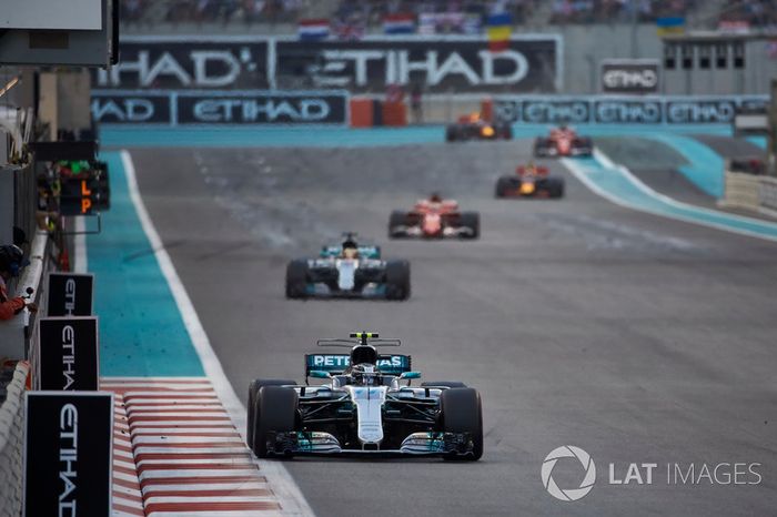 Valtteri Bottas, Mercedes AMG F1 W08, Lewis Hamilton, Mercedes AMG F1 W08
