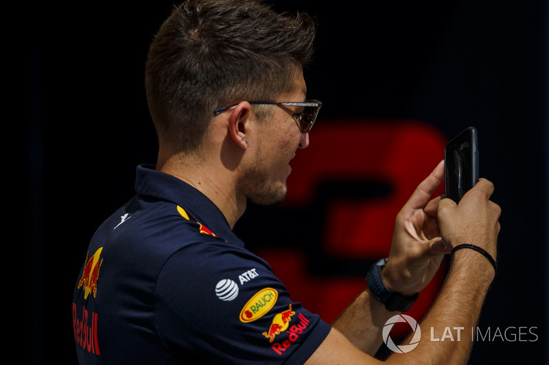 Jake Dennis, Red Bull Racing RB14