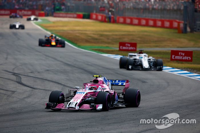 Esteban Ocon, Force India VJM11, Marcus Ericsson, Sauber C37 y Daniel Ricciardo, Red Bull Racing RB14