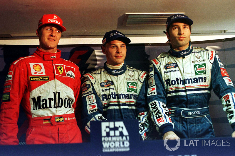 A classificação para a final não desapontou: Villeneuve, Schumacher e Frentzen cravaram exatamente o mesmo tempo: 1min21s072. A ordem no grid foi definida pela ordem cronológica das voltas.