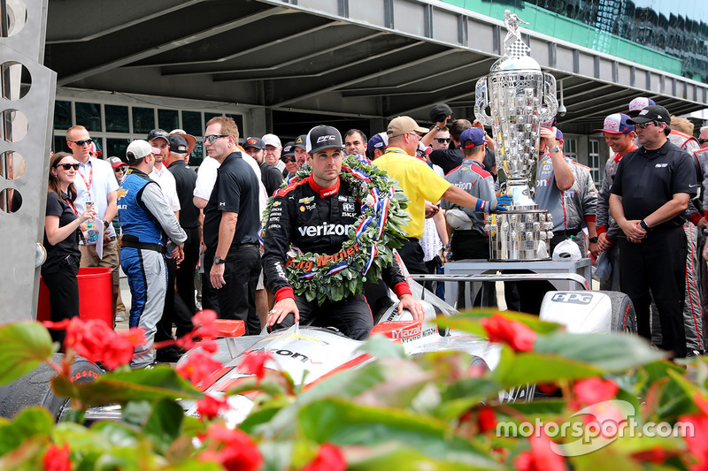 Race winner Will Power, Team Penske Chevrolet