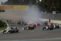 Макс Ферстаппен, Mercedes AMG F1 W07, Макс Ферстаппен, Red Bull Racing RB12, Ніко Росберг, Mercedes