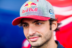 Карлос Сайнс-мл., Scuderia Toro Rosso