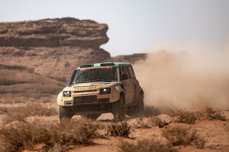 #504 Defender Rally, Defender D7X-R: Sara Price, Sean Berriman 