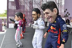 Driver caricature of Daniel Ricciardo, Red Bull Racing, Lewis Hamilton, Mercedes-AMG F1