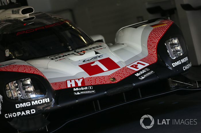 #1 Porsche Team Porsche 919 Hybrid: Neel Jani, Andre Lotterer, Nick Tandy