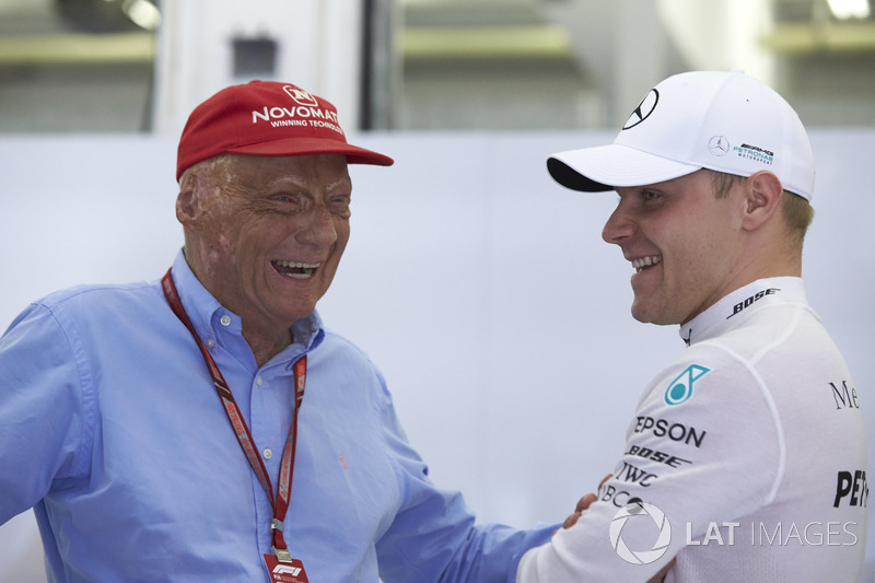 Niki Lauda, presidente non esecutivo, Mercedes AMG, con Valtteri Bottas, Mercedes AMG F1