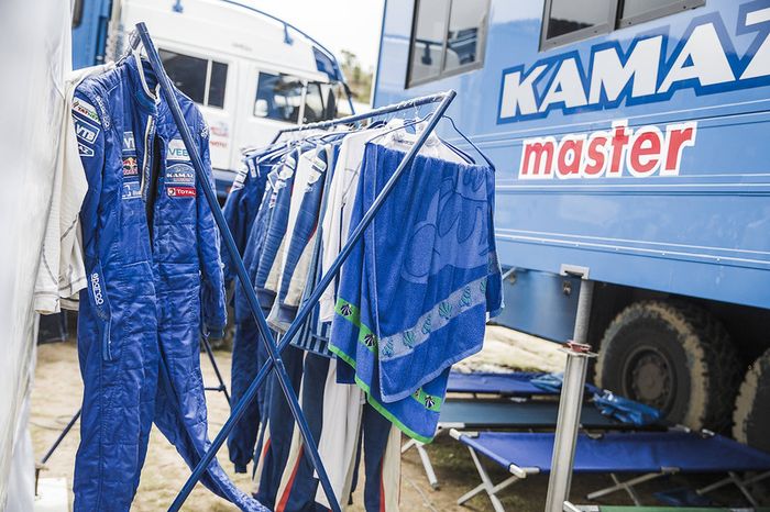 Team Kamaz Master en el vivac