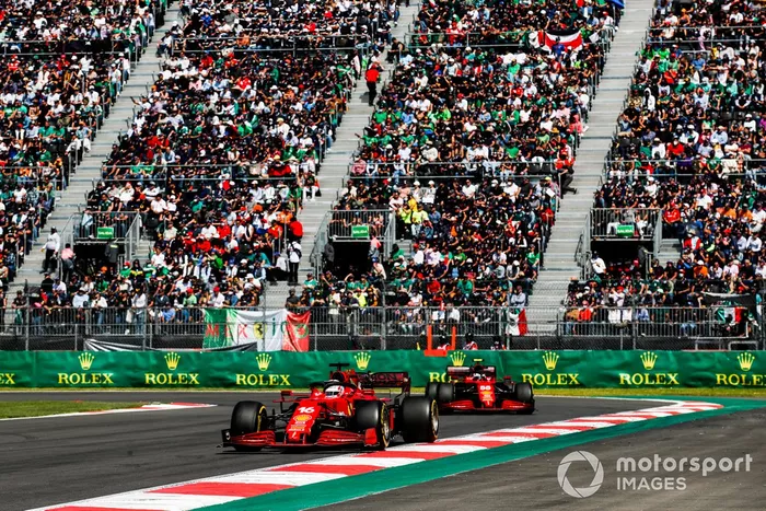 Charles Leclerc, Ferrari SF21, Carlos Sainz Jr., Ferrari SF21