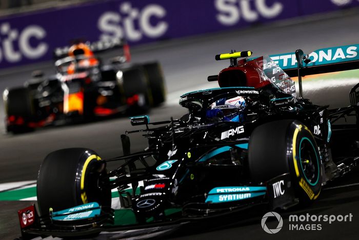 Valtteri Bottas, Mercedes W12, Max Verstappen, Red Bull Racing RB16B