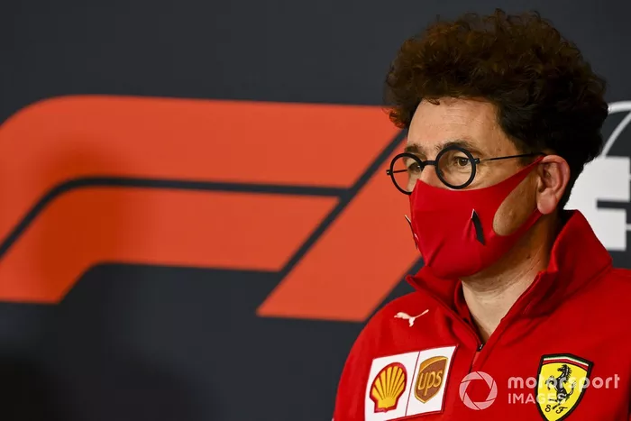 Mattia Binotto, director del equipo Ferrari en la conferencia de prensa