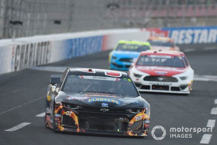 Chris Buescher, JTG Daugherty Racing, Chevrolet Camaro Kroger Thrill of the Grill,  Ryan Blaney, Team Penske, Ford Mustang DEX Imaging