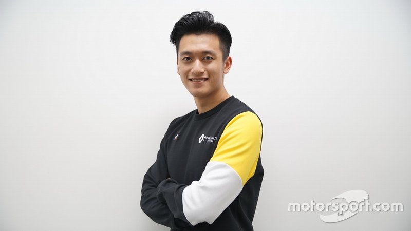 Guan Yu Zhou, Renault F1 Team