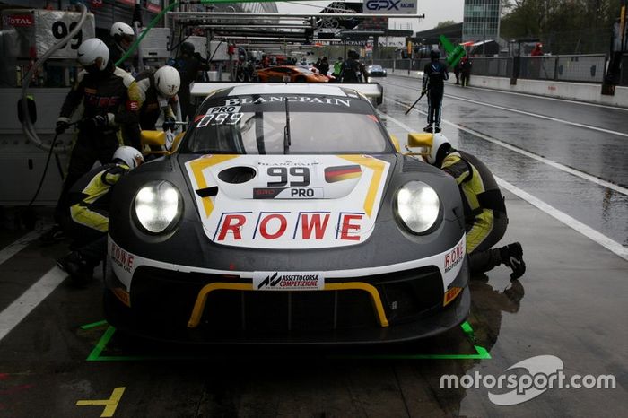 #99 ROWE Racing Porsche 911 GT3 R: Dirk Werner, Matt Campbell, Dennis Olsen