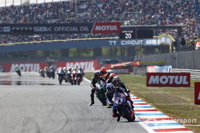 Toprak Razgatlioglu, Pata Yamaha WorldSBK, Jonathan Rea, Kawasaki Racing Team WSBK, Alex Lowes, Kawasaki Racing Team WSBK, Andrea Locatelli, Pata Yamaha WorldSBK