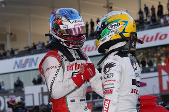 ニック・キャシディ(KONDO RACING)と山本尚貴(TEAM MUGEN)