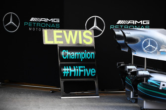 Tabella per il cinque volte Campione del Mondo Lewis Hamilton, Mercedes AMG F1