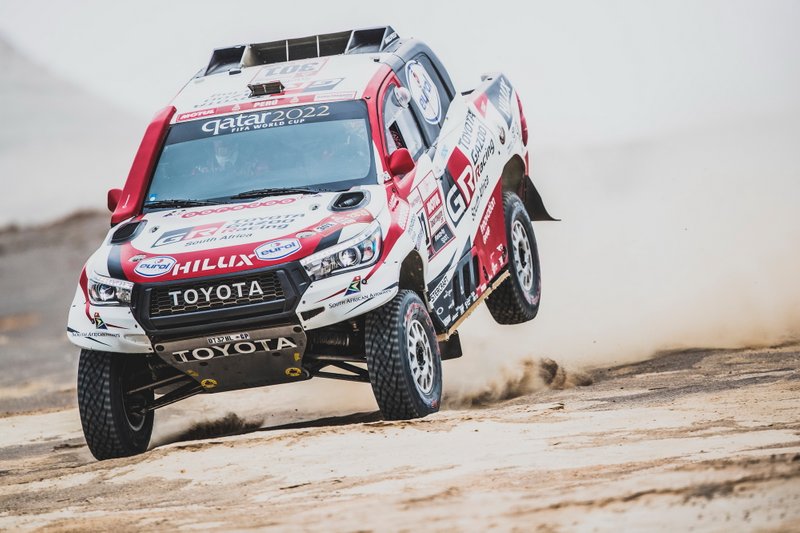 Нассер Аль-Аттия и Матье Бомель, Toyota Gazoo Racing SA, Toyota Hilux (№301)