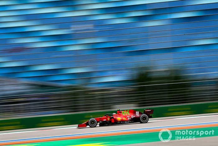 Carlos Sainz Jr., Ferrari SF21