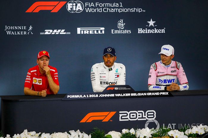 Sebastian Vettel, Ferrari SF71H, Lewis Hamilton, Mercedes AMG F1 y Esteban Ocon, Racing Point Force India F1 Team en conferencia de prensa