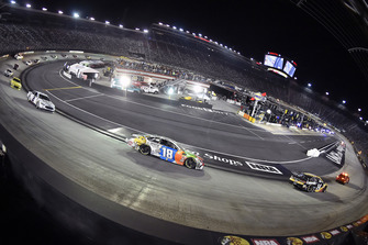 Kyle Busch, Joe Gibbs Racing, Toyota Camry M&M's White Chocolate