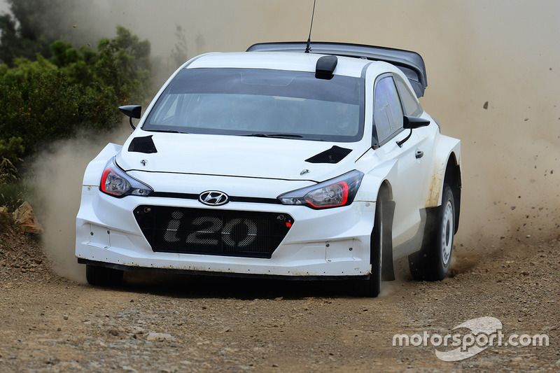 Test Hyundai i20 WRC 2017