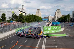 Start: Jean-Eric Vergne, DS Virgin Racing leads