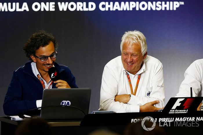Laurent Mekies, Director de carrera adjunta de F1, FIA, Charlie Whiting, Director de carrera de la F