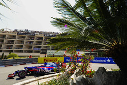 Даниил Квят, Scuderia Toro Rosso STR12