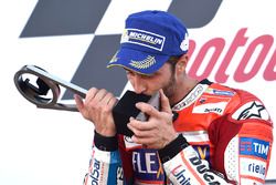 Podio: ganador de la carrera Andrea Dovizioso, Ducati Team