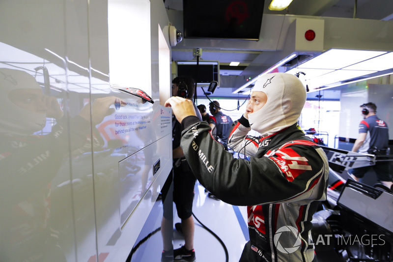 Santino Ferrucci , Haas F1 Team VF-17