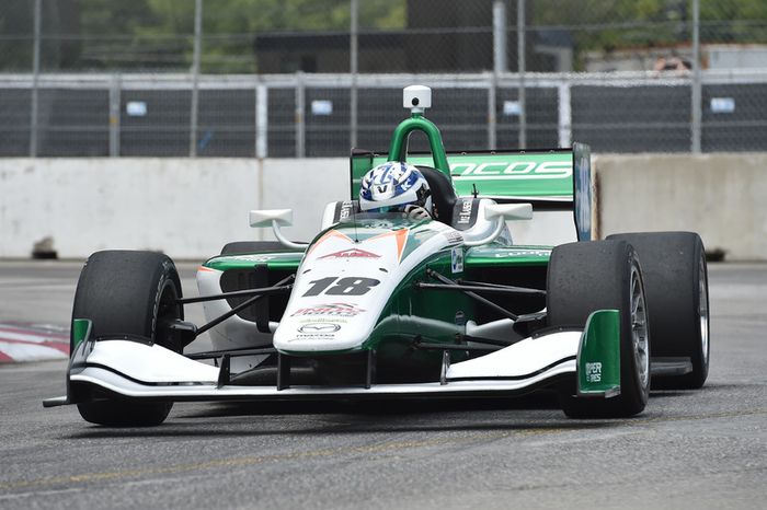 Kyle Kaiser venceu as duas provas da Indy Lights em Toronto. Matheus Leist abandonou a corrida 1 e foi o quinto colocado na segunda bateria. O brasileiro agora está a 50 pontos de Kaiser.