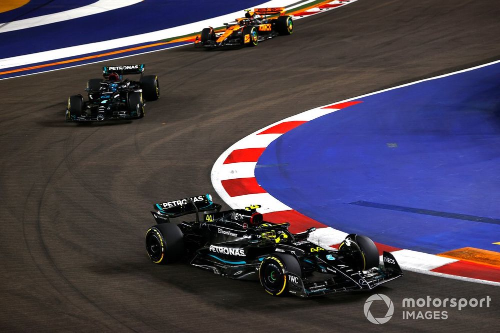 Lewis Hamilton, Mercedes F1 W14, George Russell, Lando Norris, McLaren MCL60