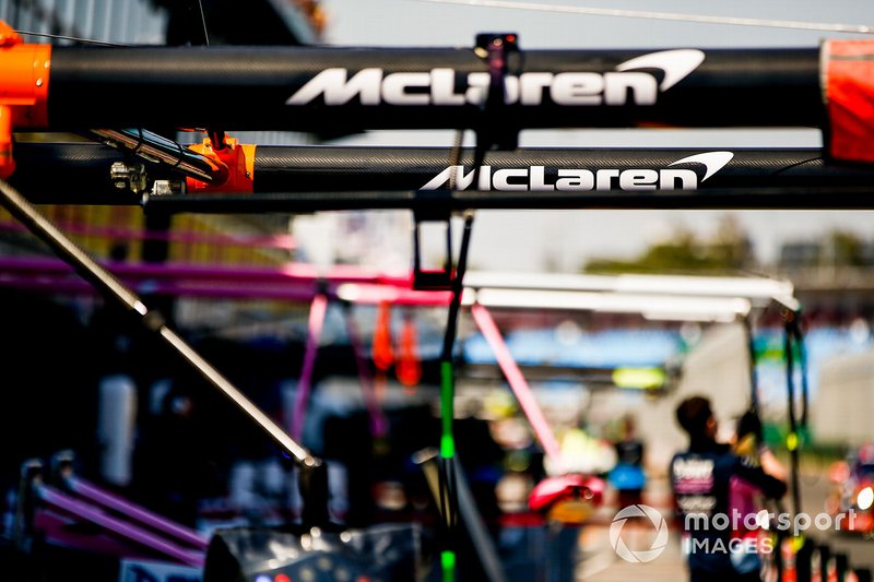 Pit Lane McLaren