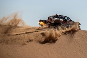 #206 Toyota Gazoo Racing Toyota: Giniel De Villiers, Dirk Von Zitzewitz