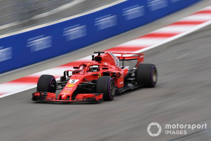 Sebastian Vettel, Ferrari SF71H saca chispas