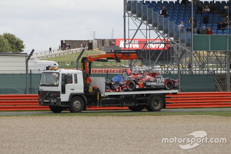 La vettura #1 Rebellion Racing Rebellion R-13: Andre Lotterer, Neel Jani, Bruno Senna, dopo l'incidente