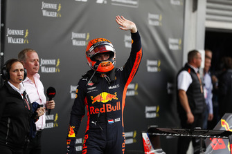 Max Verstappen, Red Bull Racing, viert de derde plaats in parc ferme