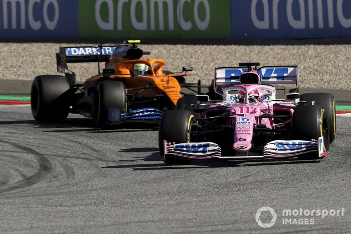 Sergio Pérez, Racing Point RP20, leads Lando Norris, McLaren MCL35