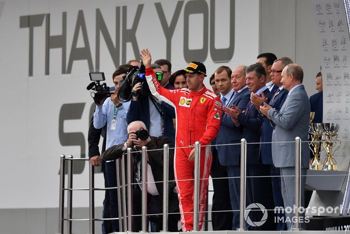 Podio: tercer lugar Sebastian Vettel, Ferrari celebra