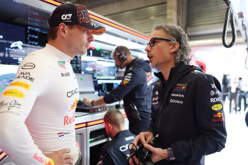 Max Verstappen, Red Bull Racing, Laurent Mekies, directeur de l'équipe Red Bull Racing
